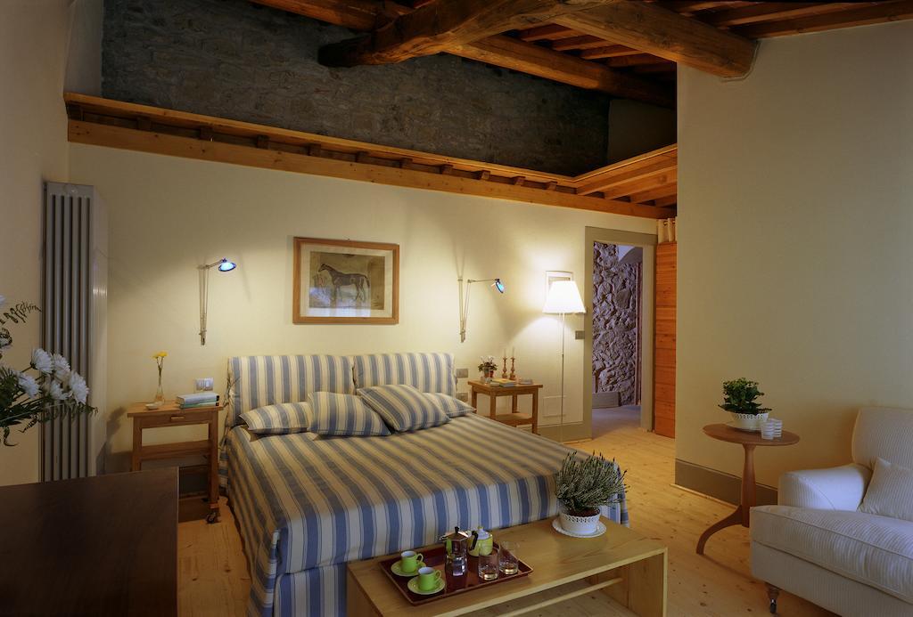 Fattoria Casamora - Suites Pian Di Sco Phòng bức ảnh